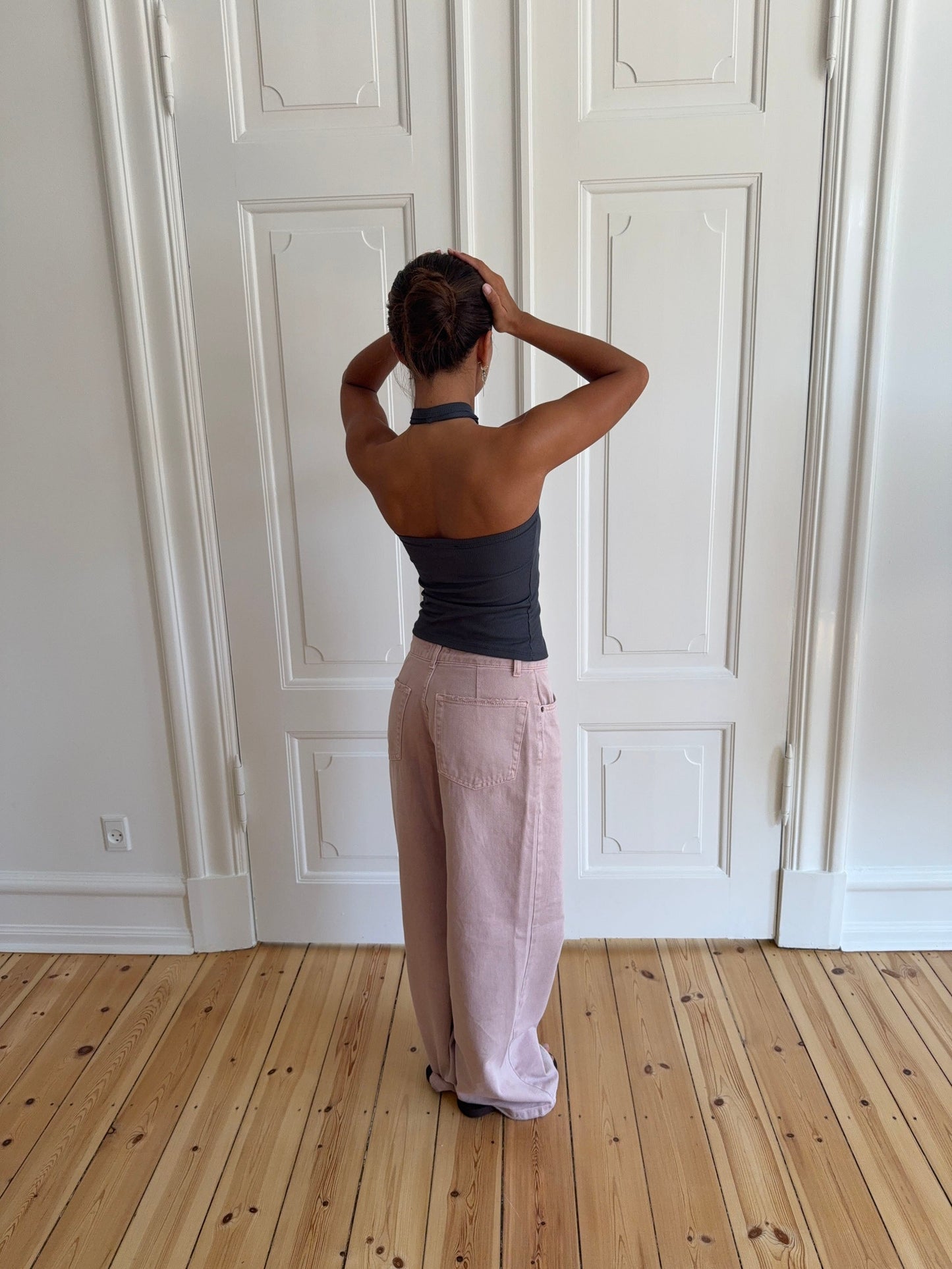 Loulou top with pearl detail - Grey