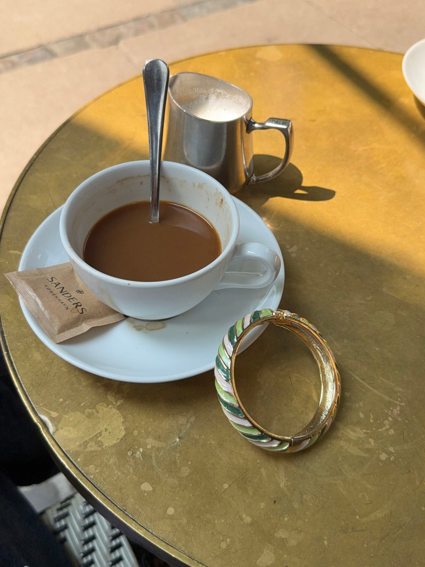 Eivora striped bangle – green/white/gold