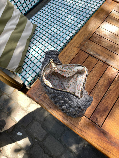 Crochet clutch - Dark grey