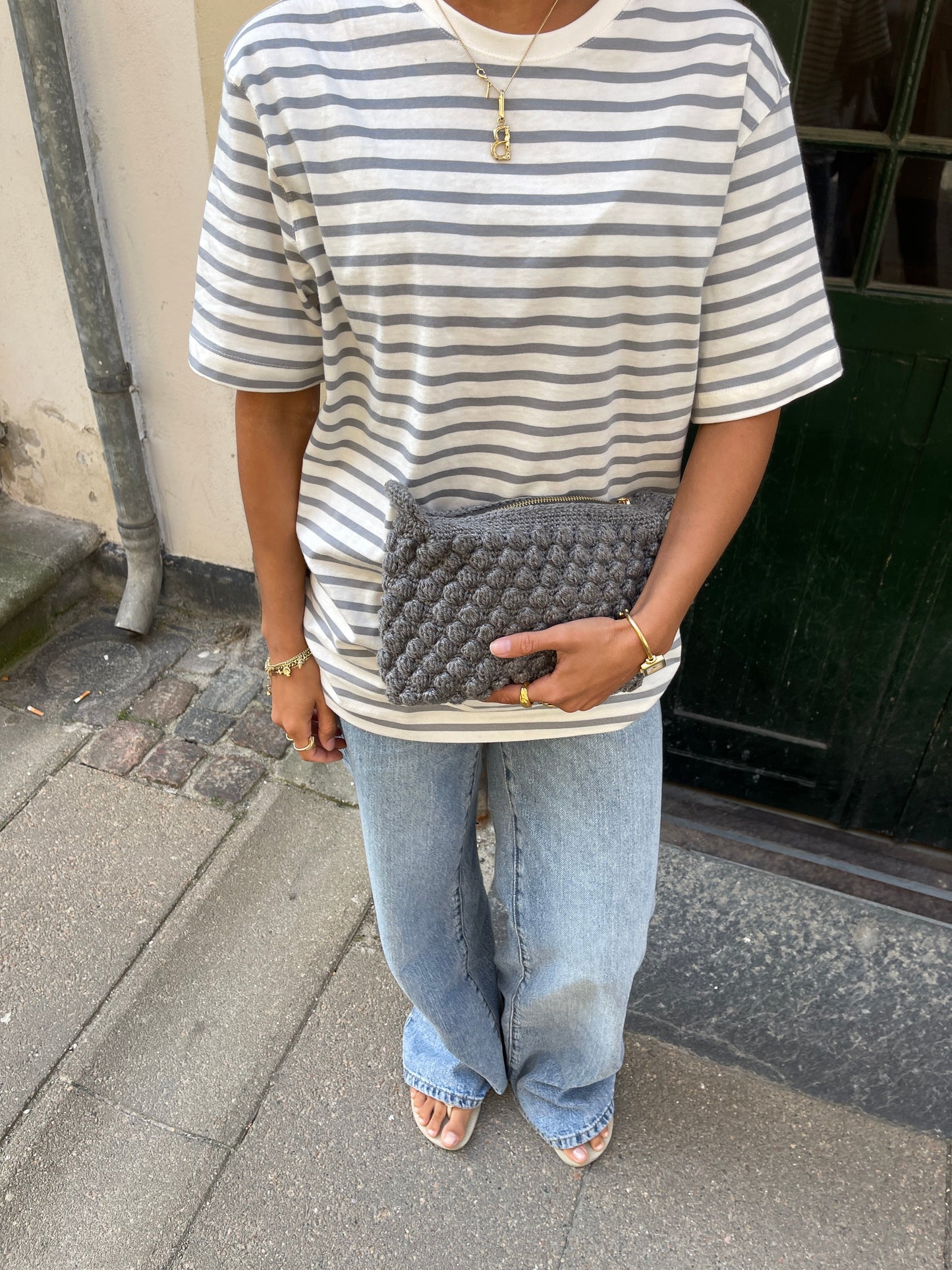 Crochet clutch - Dark grey